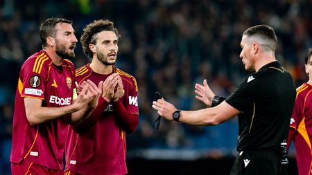 Istvan Kovacs, meci nebun la Roma - Bologna, în care a dat două penalty-uri! Gazzetta dello Sport: „Fără dubii!”