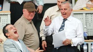 Becali e impresionat: "Mi-a plăcut enorm cântarea dinamoviștilor despre Steaua!"