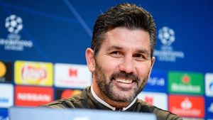 BREAKING NEWS | Marinos Ouzounidis este noul antrenor al Universității Craiova! Grecul este așteptat în Bănie la derby-ul cu Dinamo. Salariul cu care l-a convins Mihai Rotaru | EXCLUSIV