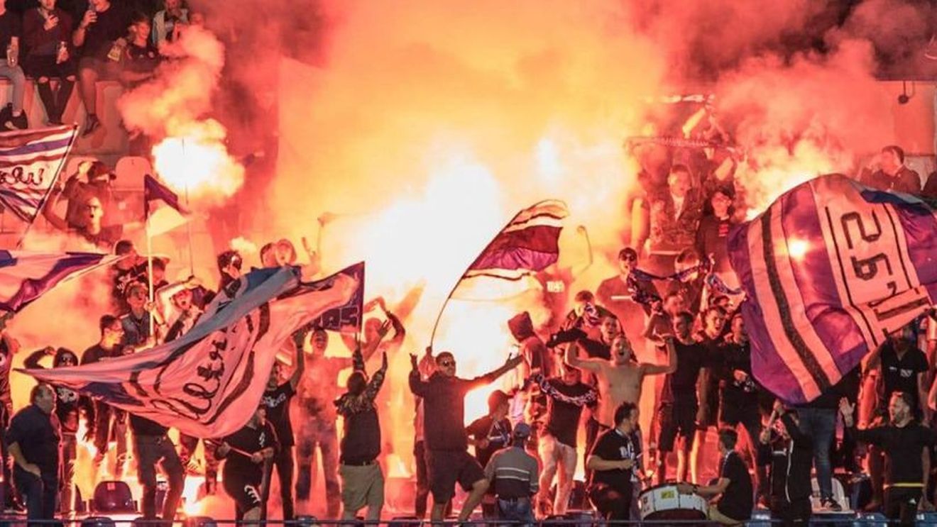 Vor să demită președintele unei echipe din Liga 1! Reacția galeriei