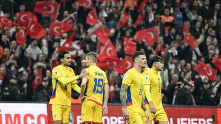 Presa turcă dezvăluie scandalul din lotul României: „Florin Tănase a aruncat cu un scaun după colegul său”