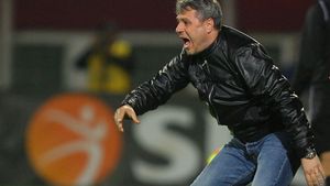 Șumudică încă mai speră să rămână în Grecia:** "Nu pot vorbi de Astra, aștept TAS-ul"