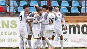 CSC Şelimbăr câştigă ultimul meci din play-out, cu FC Bacău, şi joacă barajul pentru menţinerea în Liga 2, cu CS Dinamo. Bucureștenii şi-au trimis ”spion” la Cisnădie!