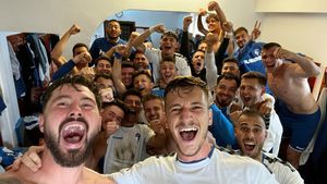 Unirea Dej e noul lider al Ligii 2 după succesul dramatic cu Unirea Constanța! Dragoș Militaru, copleșit de emoții: ”Pfff…. nebunie, nebunie! Pentru astfel de momente ne-am apucat de fotbal”