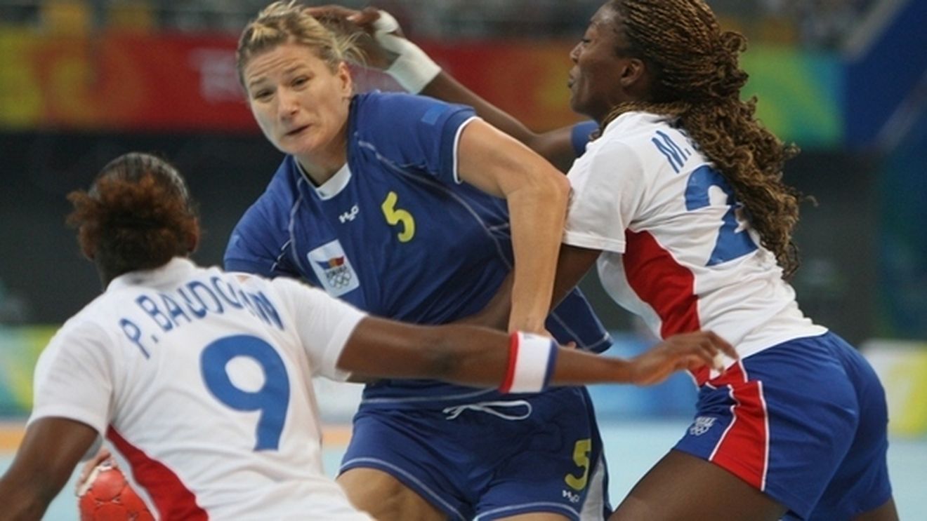 Hypo Viena nu poate susține contractele noilor jucătoare, inclusiv cel al lui Carmen Amariei! Prokop a demisionat