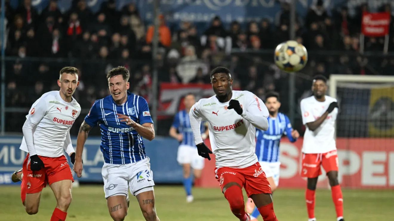 Victoria băieților cu bagajul la ușă. Dinamo se impune în fața Farului după ce a fost condusă de două ori. Boateng și Alex Pop au adus succesul „câinilor”