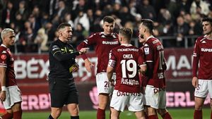 Marius Șumudică l-a sunat pe jucătorul Rapidului și l-a ofertat pentru CFR Cluj