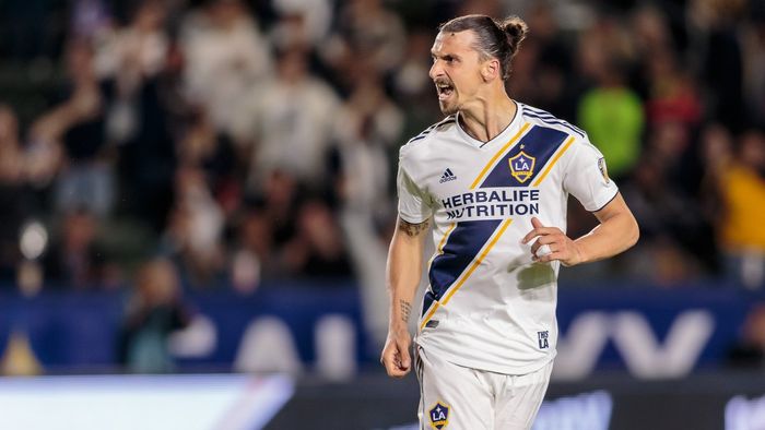 OFICIAL | Ibrahimovic a semnat! Anunțul clubului: "Zlatan se va întoarce la echipă"