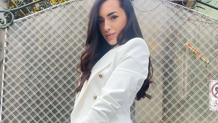 Larisa Iordache și-a zapăcit fanii de pe Instagram. S-a pozat în cea mai mulată rochie: „O frumusețe dulce” | GALERIE FOTO