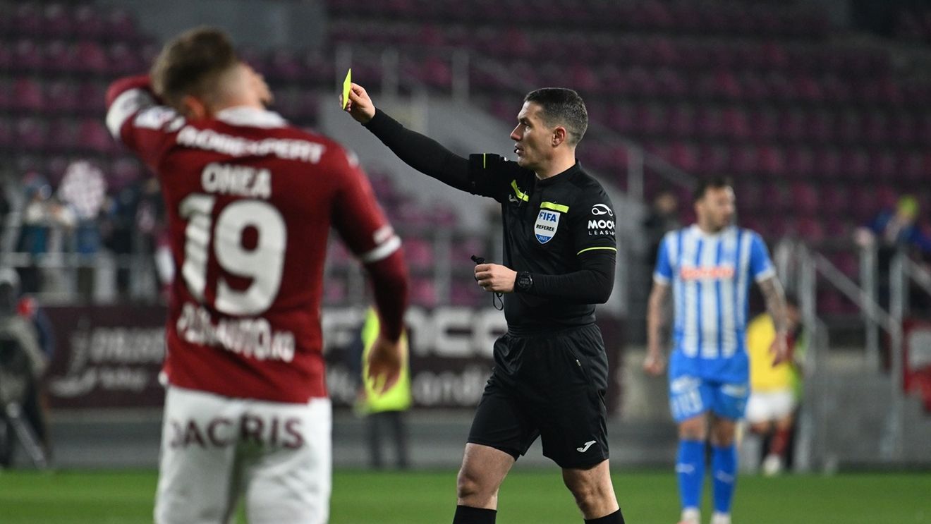 Istvan Kovacs a făcut prăpăd după finalul meciului Rapid - Universitatea Craiova 1:2. Le-a dat cartonaşe roşii lui Petrila şi unui secund giuleştean şi a fost la un pas să-l elimine şi pe Şumudică