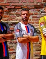 Chindia, în haine noi! Echipa din Târgoviște și-a prezentat echipamentul într-un cadru istoric. Suporterii pot opta pentru abonamente cu tricou inclus