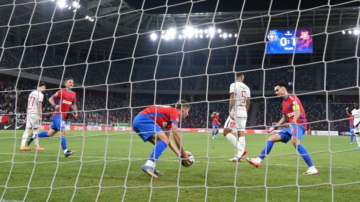 Gigi Becali, sfătuit să forțeze „explozia” puștiului cumpărat de la Gică Hagi: „Stoian ar fi jucat titular meci de meci la Benfica”
