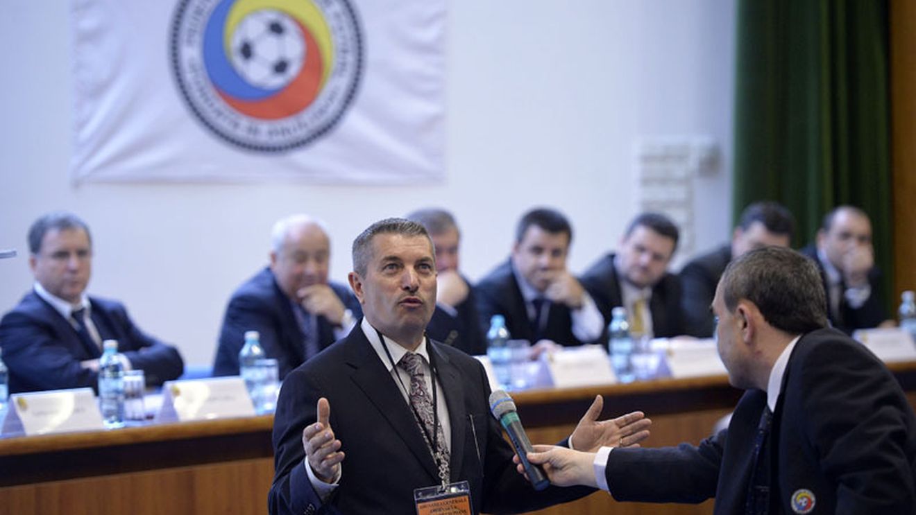 Vasile Avram a revenit la federație, în calitate de președinte al CCA, dar Burleanu nu înțelege cu ce se va ocupa: "Ce face, nu știu. L-am văzut pe holuri. Am rămas surprins că are 70 de zile de concediu"