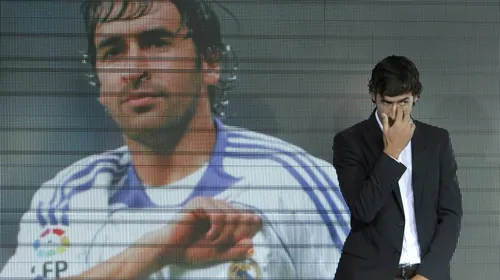VIDEO** Raul s-a despărțit în lacrimi de Real Madrid după 16 ani!