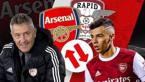 Rapid îl trece pe Cătălin Cîrjan la capitolul „țepe”. Fotbalistul împrumutat de la Arsenal Londra nu l-a convins pe Cristiano Bergodi: ce clauză de transfer definitiv nu va plăti Dan Șucu pentru a-l cumpăra din Premier League. EXCLUSIV