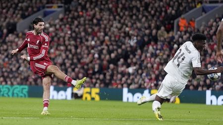 Presa maghiară a văzut decizia lui Istvan Kovacs din Liverpool - Real Madrid şi a dat verdictul: „A declanşat războiul!”