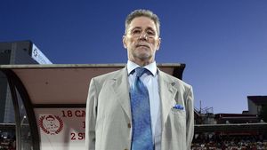 Averea lui Cornel Dinu a primit o lovitură teribilă! Mister a pierdut apartamentul din cauza finului său şi e la un pas de colaps: „Îmi fac testamentul!”