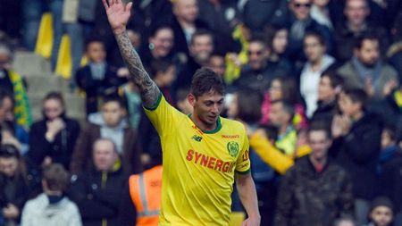 Au apărut primele imagini din timpul căutărilor lui Emiliano Sala, după ce s-au găsit rămășițe din avionul dispărut! | VIDEO