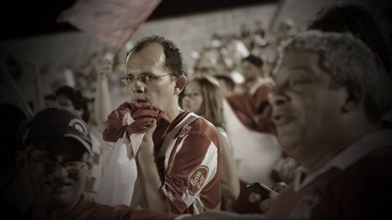 Un suporter din Brazilia a murit în timp ce sărbătorea golul favoriților săi. "A fost victimă, nu vinovat"