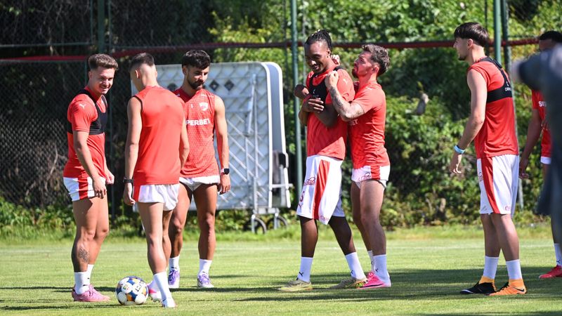 EXCLUSIV DINAMO Andrei Nicolescu, concluzie fermă despre jucătorii care trebuie să facă diferența la Dinamo: „Am urme de frustrare! Se mulțumește cu puțin. După un gol se relaxează de parcă ar fi golgheterul campionatului”