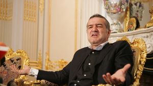 Becali, asaltat: "Am primit 50 de telefoane din toată Europa și din toată lumea. Mi-a scris unul 'ia-mă pe mine, sunt cel mai bun!'" De ce a refuzat FCSB un jucător "cu nume"