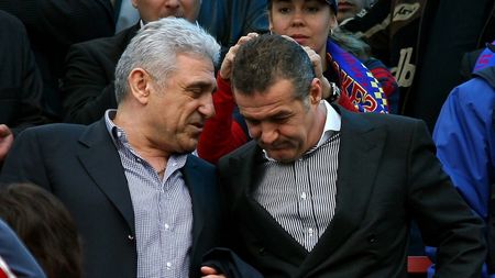 Cum a făcut primii bani celebrul milionar din fotbalul românesc. Primul Becali de care s-a vorbit în țară: "De multe ori am și înghițit 50, 100 de dolari, i-am mestecat în gură"