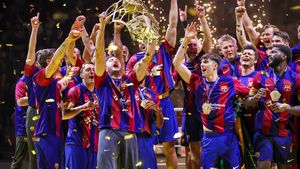 Lovitură de proporții! Dinamo a luat noul câștigător al Ligii Campionilor! Marea finală a fost senzațională: cum a sărbătorit succesul uriaș cu Barcelona starul care vine să facă show în România