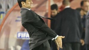 Lucescu: "Vreau fobaliști care să-si dea viața pe teren!** Naționala înseamnă sacrificiu"