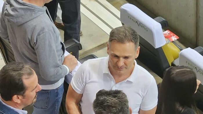 Întâlnire de gradul 0 la Dinamo - Universitatea Craiova! Fostul patron al „câinilor”, dialog cu acționarii Eugen Voicu și Costin Stoltz: se pregătește revenirea lui Ionuț Negoiță?!
