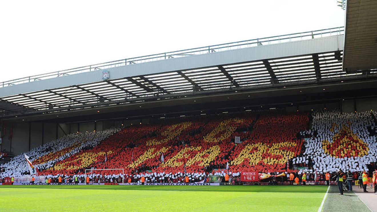 Liverpool a adus un omagiu victimelor de la Hillsborough