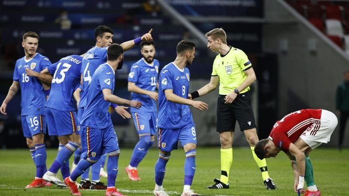 Ionel Ganea, dezvăluiri din vestiarul României U21: „Ați văzut arbitrajul! E strigător la cer, sper ca ungurii să joace la fel de bine”
