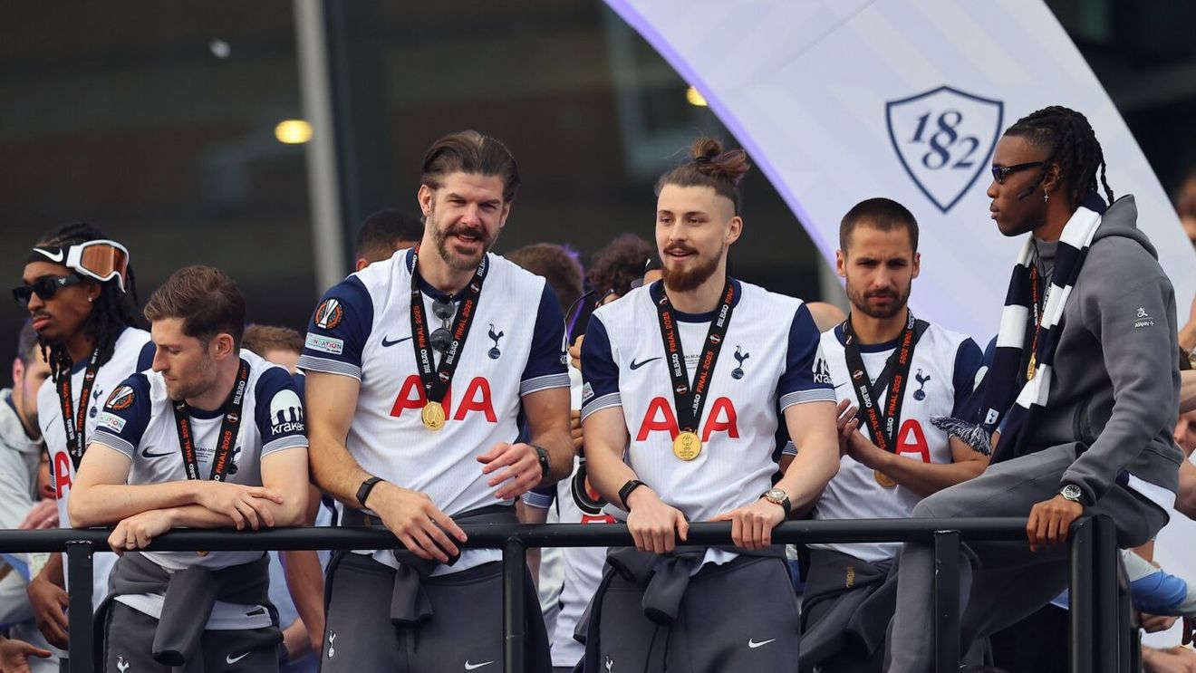 Supercomputerul a stabilit ce şanse au Radu Drăguşin şi Tottenham să câştige Liga Campionilor în acest sezon
