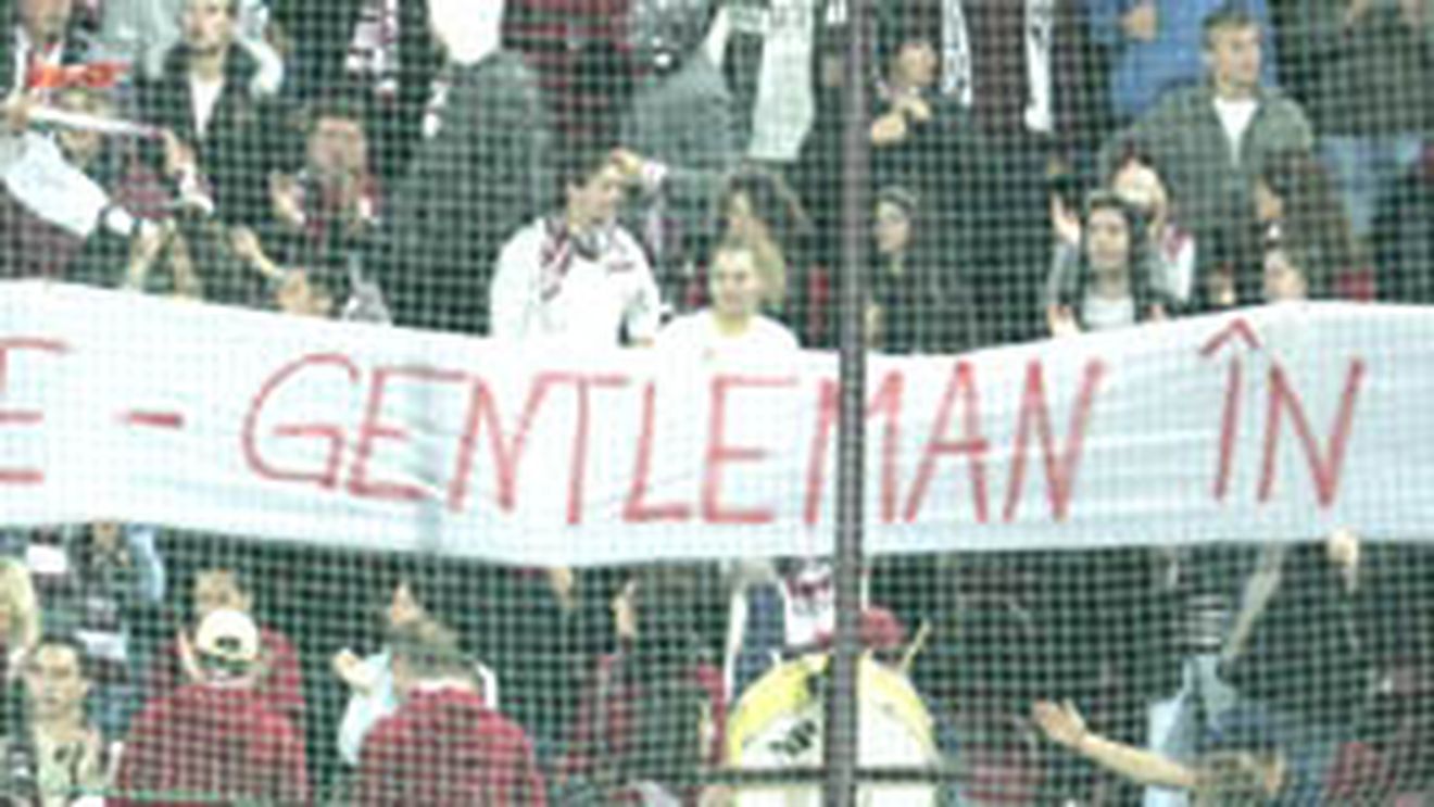 Becali, Rădoi și Ogăraru, ironizați de galeria CFR-ului! CUM COMENTEZI?