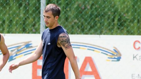 „Exersez loviturile libere"