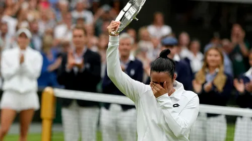 Ons Jabeur, glumă amară după ce a pățit la fel ca Simona Halep și a pierdut primele trei finale de Grand Slam ale carierei: „Voi arăta rău în fotografii!” Tunisianca a izbucnit în lacrimi la Wimbledon | FOTO & VIDEO
