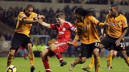 Gerrard:** "Urziceni va fi foarte periculoasă!" FOTO Sosirea Unirii la Liverpool!