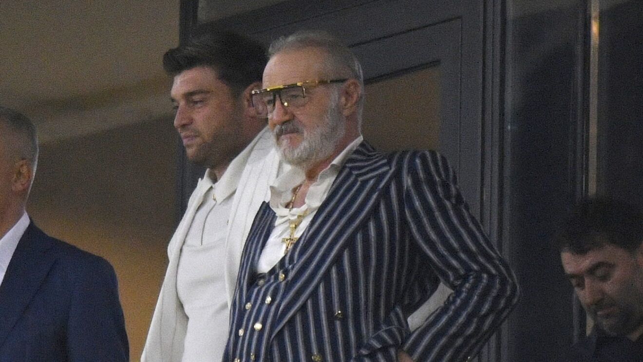 Imagini cu moștenitoarea lui Gigi Becali la plimbare cu nepoata acestuia. Ginerele patronului FCSB, ceas de peste 150.000 de euro la mână