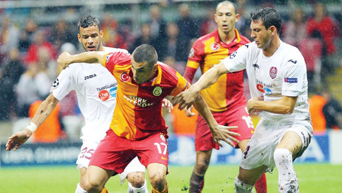 Gladiatori în ploaie!** La Istanbul, râul și ramul au fost de partea „vișiniilor" și au scos o remiză eroică în meciul cu Galata: 1-1