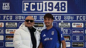 Adrian Mititelu își întărește echipa cu un tânăr jucător de mare perspectivă crescut de Benfica. Miguel Constantinescu a semnat cu FCU 1948. EXCLUSIV