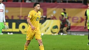Ce surpriză! Fostul atacant FCSB, acum impresar, l-a așteptat pe Olimpiu Moruțan la aeroport înainte de transferul la Rapid