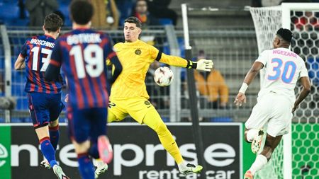 Lacrimi și sfinți: FCSB pierde amar cu Basel. Târnovanu - pehlivanu' și capodopera lui Olaru. Cătălin Mureșanu scrie cronica unui meci în care roș-albaștrii au evoluat curajos 