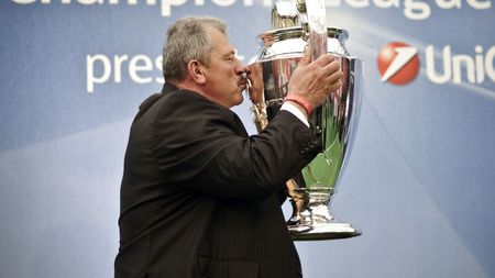 Începe bătălia pentru Europa! "Superliga Campionilor", competiția  unde cluburile bogate ar urma să joace după model NBA, e discutată vineri de UEFA cu federațiile. Ce spune Burleanu și ce fac cluburile noastre. Becali e fiert: "Ne-au distrus! Ies din fotbal!"