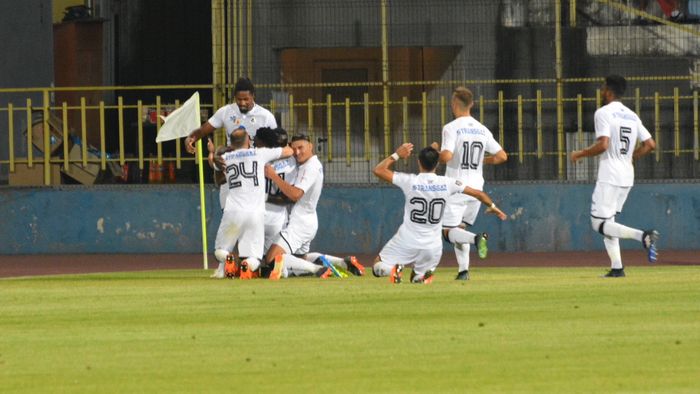 Gaz Metan - U Craiova 3-2. Meci nebun la Mediaș: 5 goluri, 4 penalty-uri și un cartonaș roșu. Cristea a dat lovitura pe final. Arbitrul Chivulete a scos din minți pe toată lumea