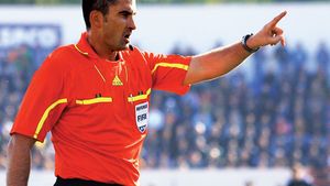 Ei când vor să fluiere, fluieră!** ProSport a sintetizat culisele unui campionat decis de greșeli mari de arbitraj