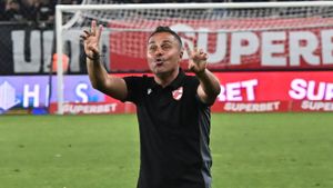 Florentin Petre, chemat la Comisie după meciul cu FC Argeș. Secundul lui Kopic este citat, luni, la FRF