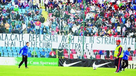 Condiția păcii fani - Steaua:** "Să plece Argăseală!"