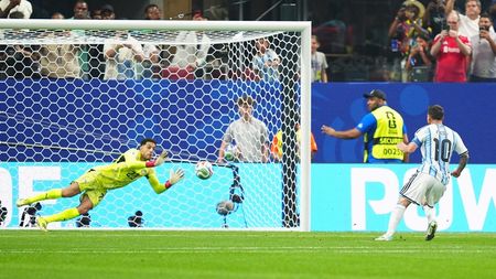 CM 2026 Cine a fost în spatele porții și a încercat să-l facă pe Leo Messi să rateze penalty-ul din Argentina – Egipt. Imaginile fac înconjurul lumii