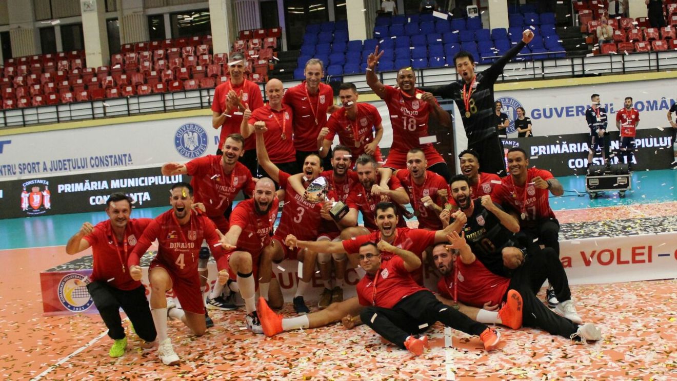 Dinamo a dat lovitura! A cucerit Supercupa României la volei cu doi giganți pe teren