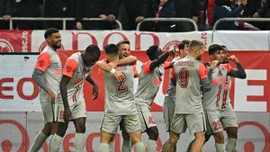 Vin la București pentru a-l transfera pe fotbalistul de 4.000.000 de euro al lui Gigi Becali. FCSB - Olympiacos, testul decisiv