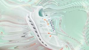 ADVERTORIAL | On lansează Cloudsurfer, noul model de încălțăminte pentru cei pasionați de running, dar și de călătorii fără obstacole